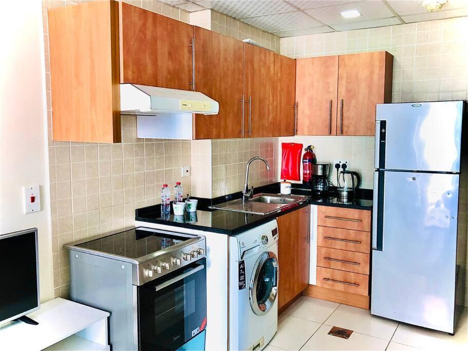 Panoramic Sea Views - Marina Apartment *