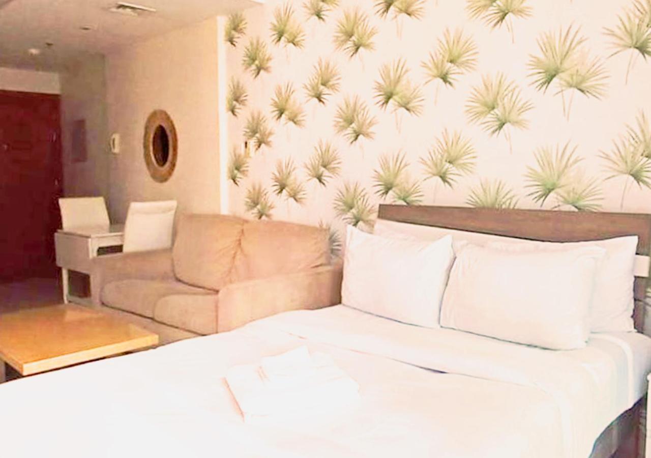 Panoramic Sea Views - Marina Apartment